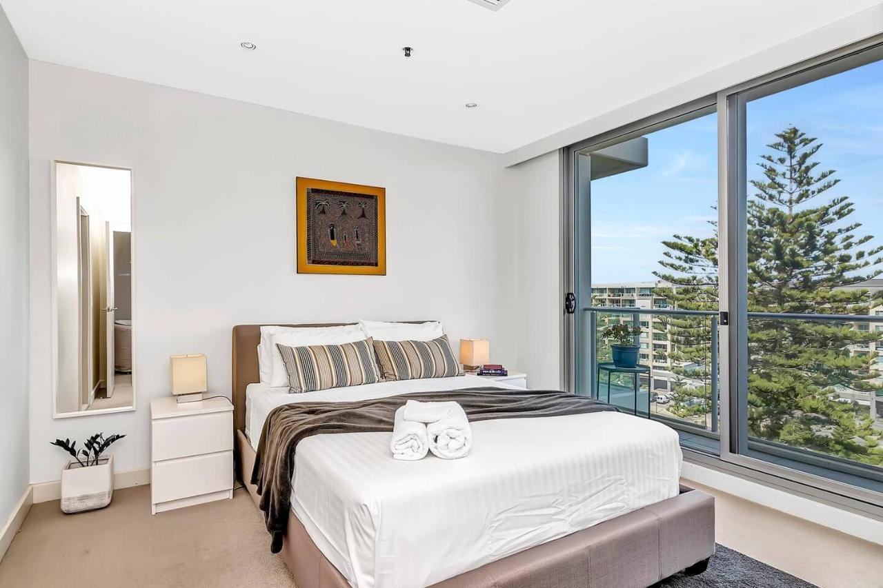 Waterfront Resort-Style Living At Glenelg Beach Adelaide Exteriör bild